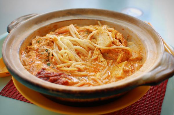 Noodles with sauce